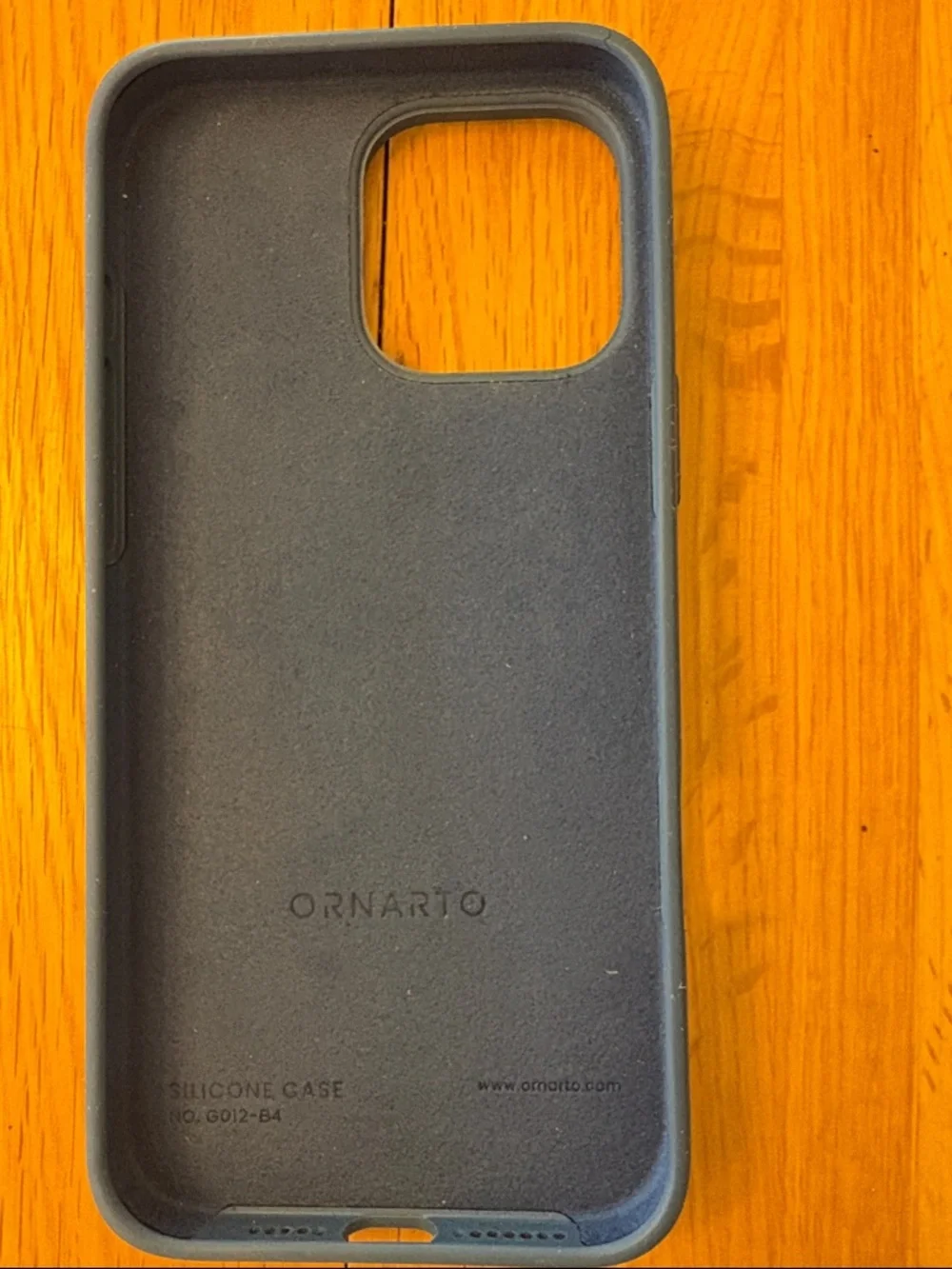 Dark Blue Silicone iPhone 16 Case - Ornato